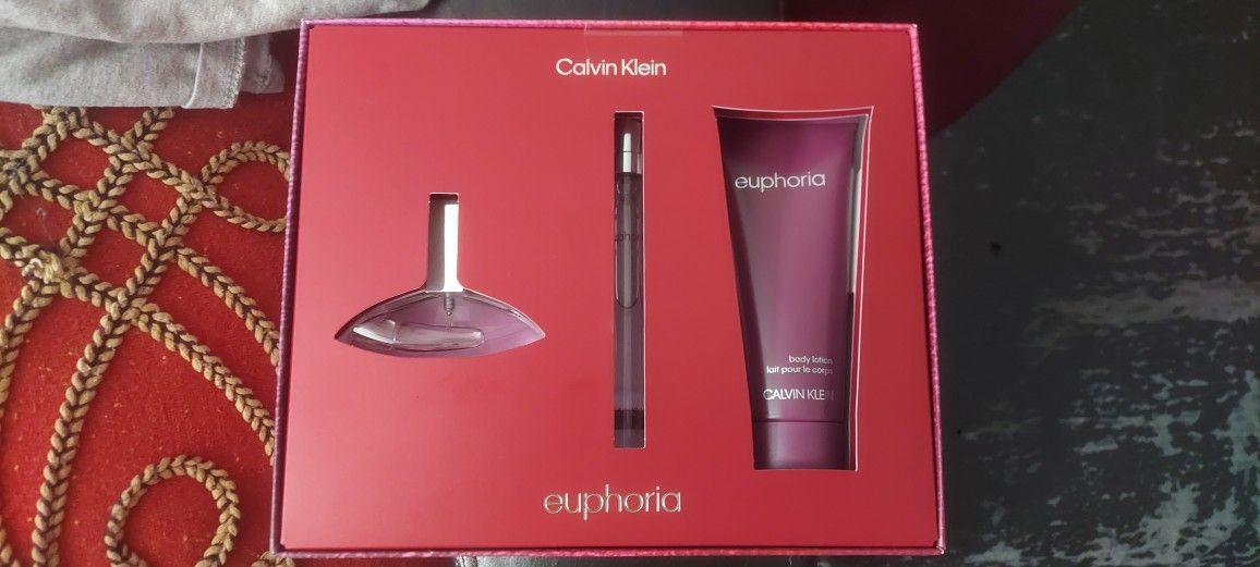 Euphoria Calvin Klein Ladies Travel Set