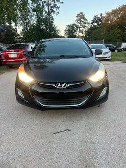 2013 HYUNDAI ELANTRA