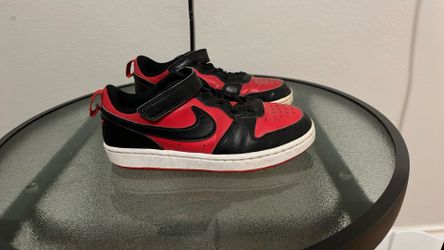 Size 2Y Nike Red and black sneakers