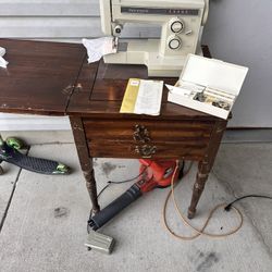 Sewing Machine  Kenmore MODEL 158. 15251