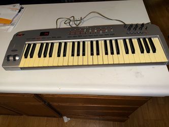 M-Audio Oxygen 49 USB Midi Keyboard Home Recording Studio Gear.