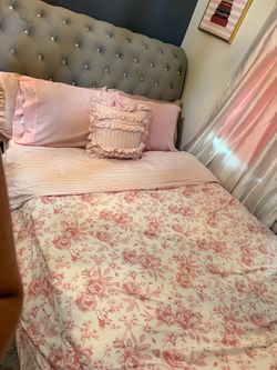 Fancy bed queen