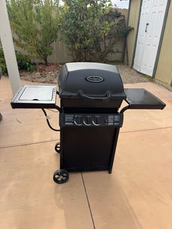 Huntington Cast 4200 Gas Propane Grill