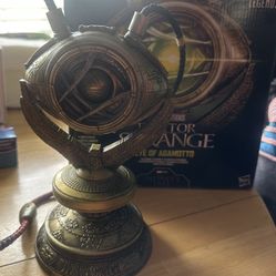 Hasboro Legends DOCTOR STRANGE  EYE OF AGAMOTTO