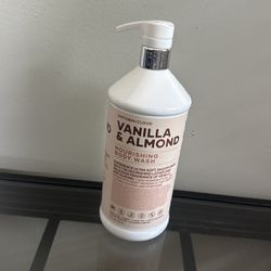 Vanilla & Almond Nourishing Body Wash 