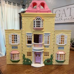 Fisher-Price Loving Family Grand Mansion Dollhouse 2005  Great for E-Bay seller!