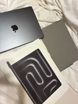 Apple MacBook Pro M5 24gb /1TB