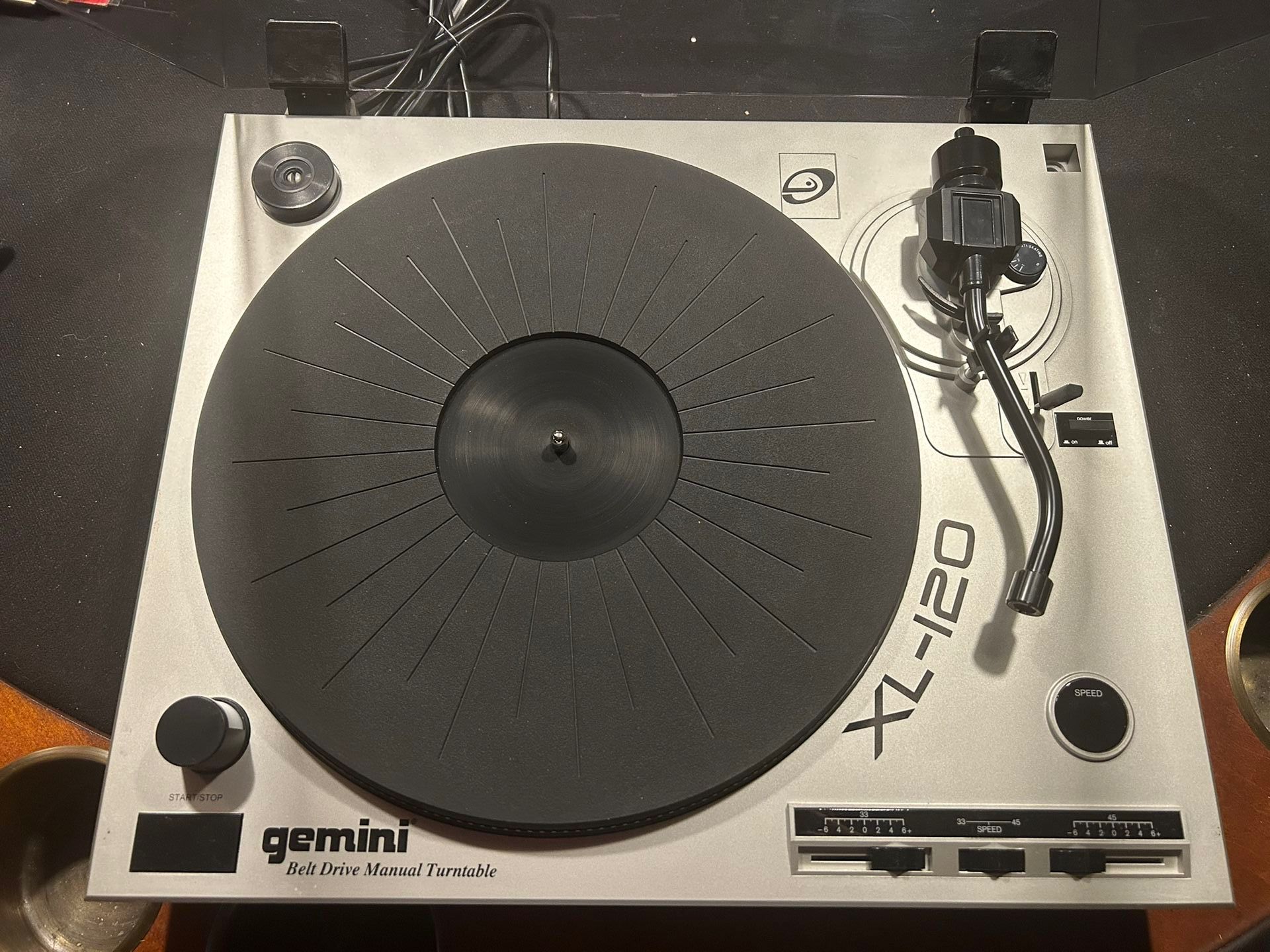 Gemini XL-120 Turntable