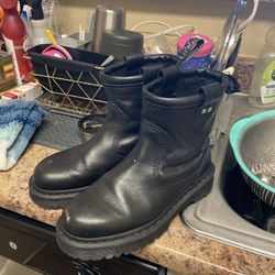 Dr. Martens AirWair Aniston Lo Boots – Black Leather (US Men’s 7 / Women’s 8)