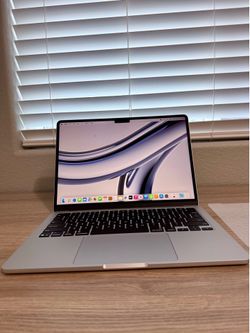 Apple MacBook Air 13-inch M4 24GB Ram, 512GB! Brand New 2025 Model! $1300 Starlight Color Or Silver.