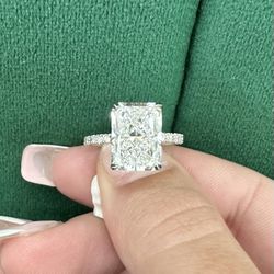 Radiant Ring 14KT 3.9g 