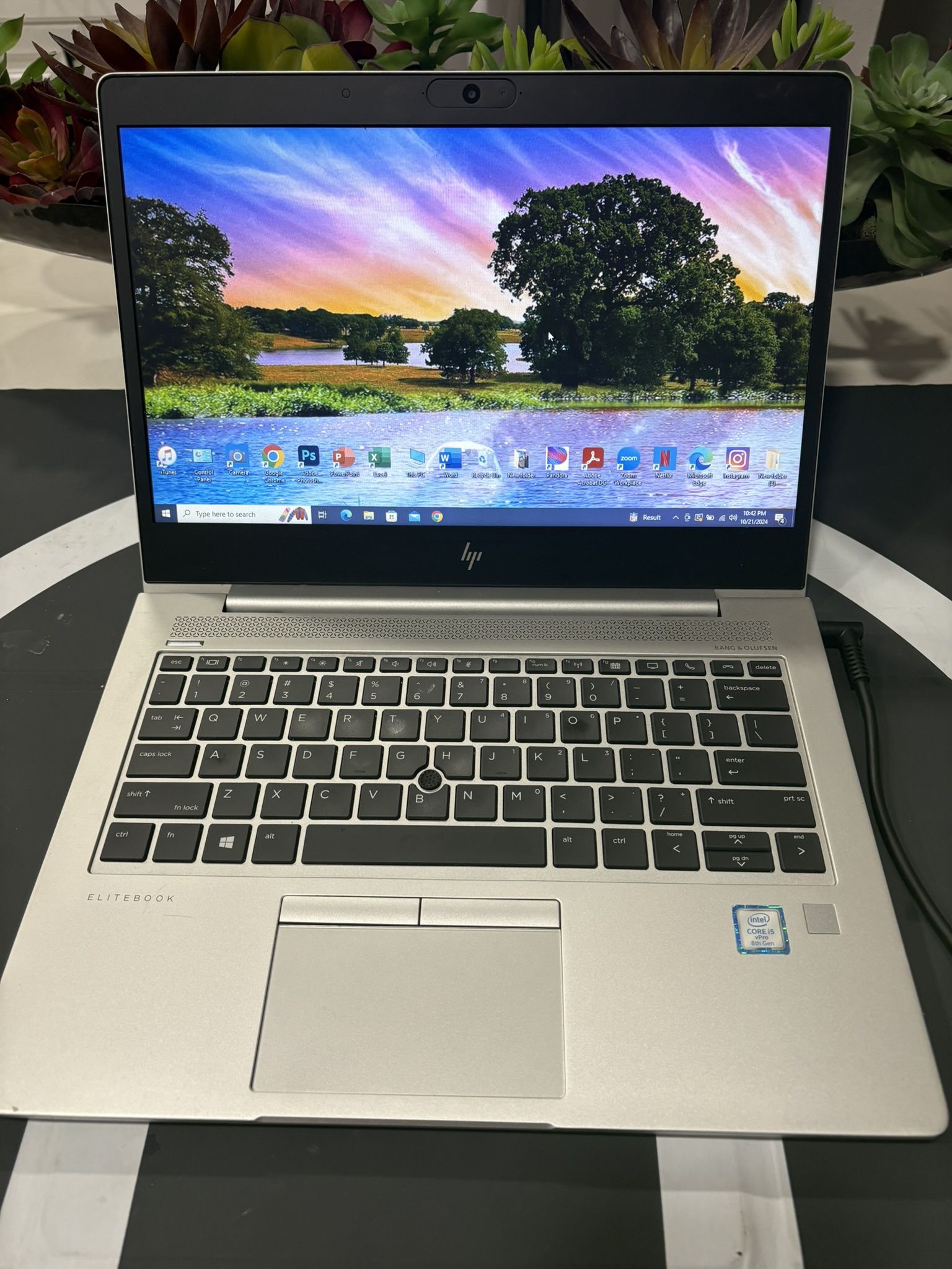 i5…i5…i5… HP ÉLITEBOOK model # 850-G6 …8 GENERATION comes with BANG & OLUFSEN SOUND VERY CLEAR 128 GB SOLID STATE HARD DRIVE …( capacity ) 8.0 GB