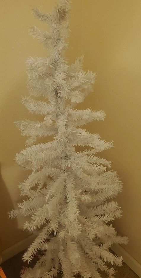 WHITE SMALL XMAS TREE, TINY PLASTIC BULBS