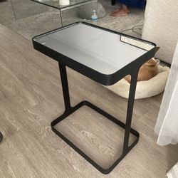 Minimalist Side Table 