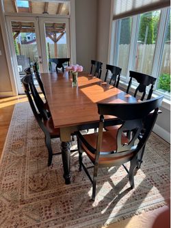 Dining table & area rug