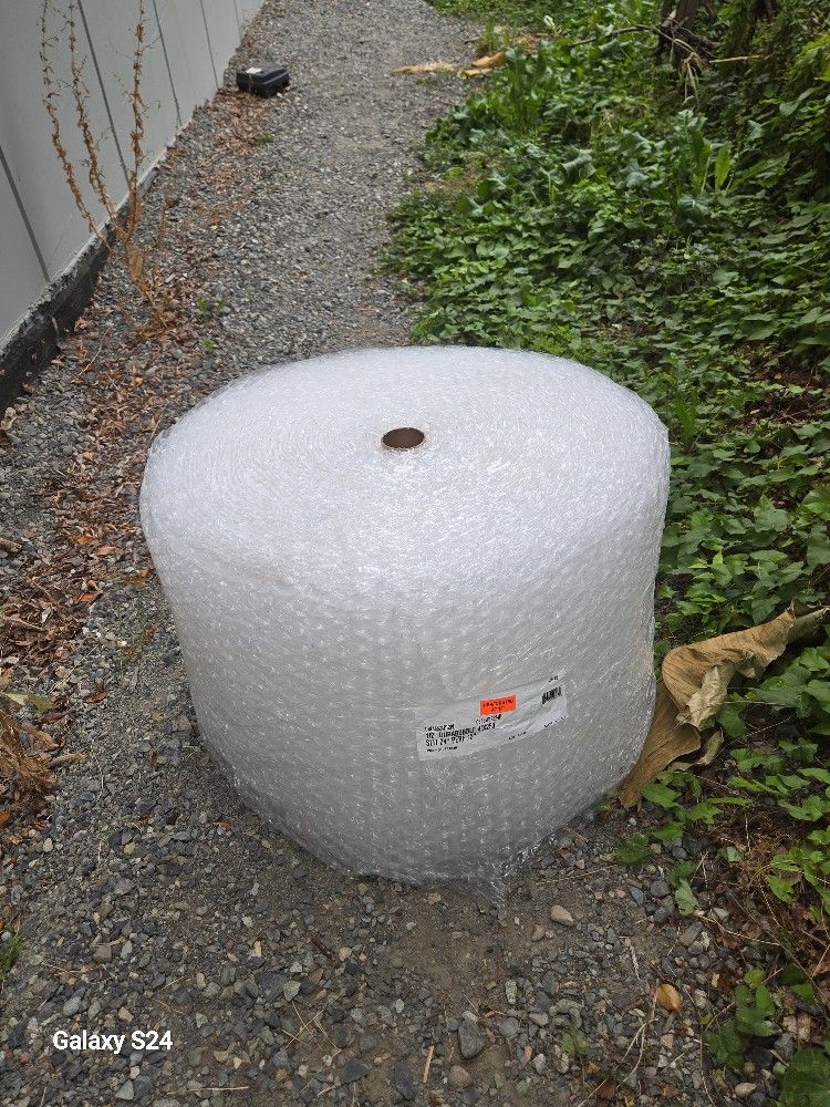 1/2" Durabubble 4'x250' Slit 24" Perf 12'