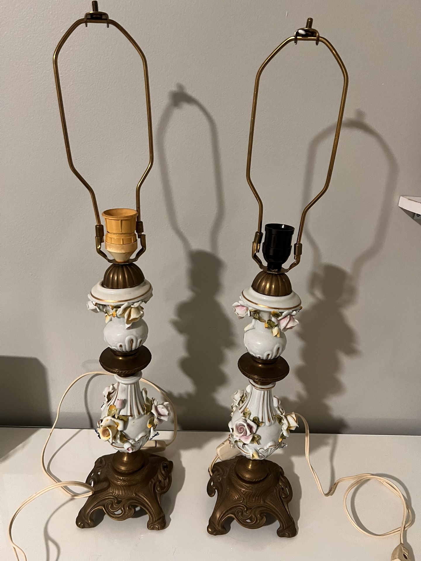 Ornate Capodimonte Table Lamps Hand Painted Figural Pierced Night Lamps Made in Italy Victorian Desk Lamp Set of 2