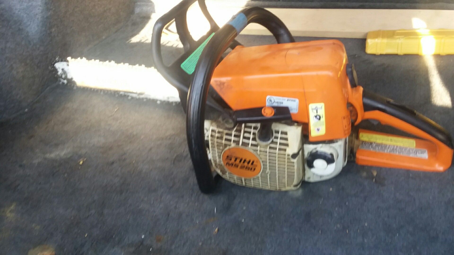 Stihl m525 chainsaw