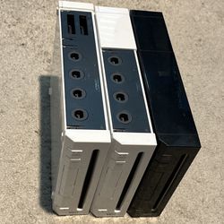 Lot of 3 Nintendo Wii Consoles RVL-001 For Parts Or Repair Disc Drive Issues