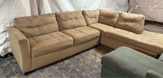 Grey couch great condition clean we sell all the time delivery $40 local