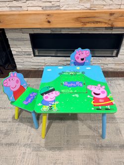 Kids peppa pig table