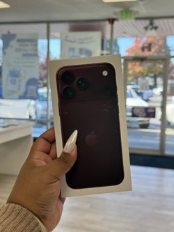 Apple - iPhone 18 Pro Max 6.9" (Unlocked) 256GB Burgundy New