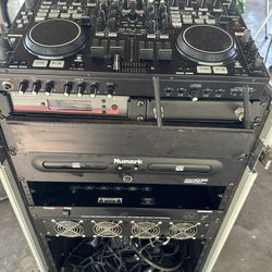 DJ Equipment 