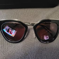 Women's Prada Sunglasses $55 Pickup In Oakdale 