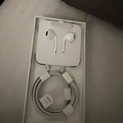 Charging Cord/ Headphone Combo