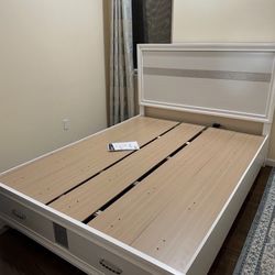 White Bed W/ Glitter 🤍✨🤍