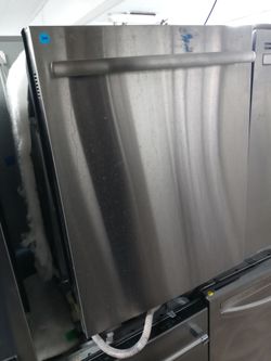 Jenn-Air stainless steel dishwasher with stainless tub - Free delivery