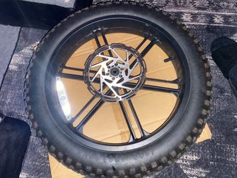 E bike street tire