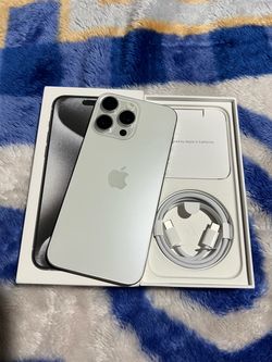 New iPhone 15 Pro Max 256gb 100% Battery Unlocked