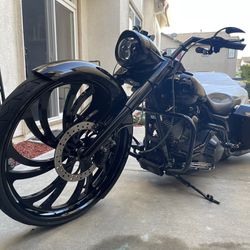 Custom Harley Davidson With 30in Front Wheel