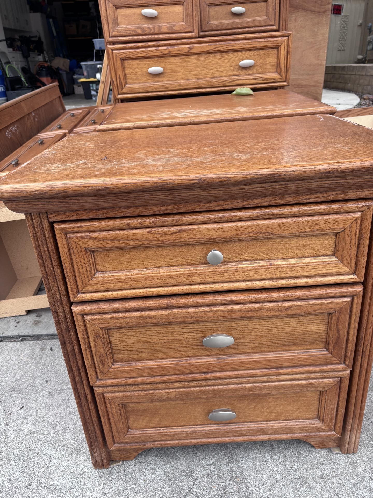 FREE CAL KING BEDROOM SET