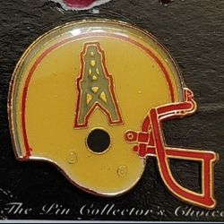 Houston OILERS Vintage (1987) "HELMET" COLLECTOR'S Pin By Peter David EXTREMELY RARE! MINT CONDITION!😇 Please Read Description.