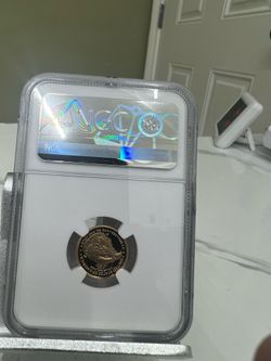 1/10 oz fine gold $5 eagle