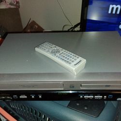 Panasonic VCR DVD Player With Remote