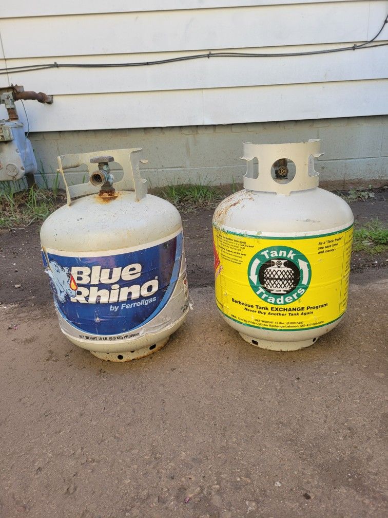 2 EMPTY PROPANE TANKS