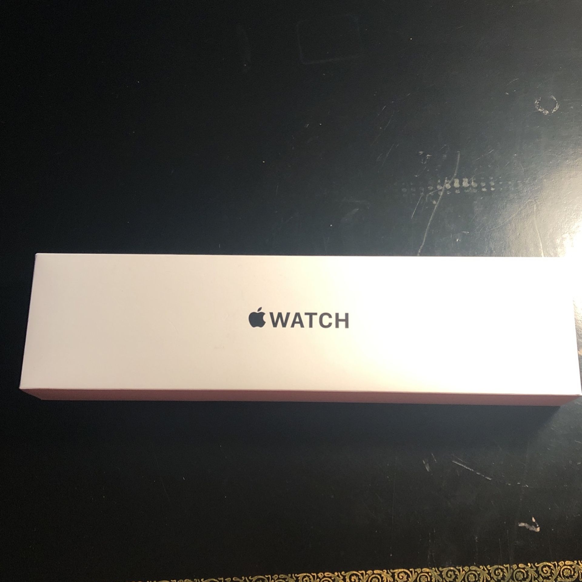 44mm Apple Watch SE