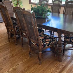 Vintage Dining Room Table With Chairs