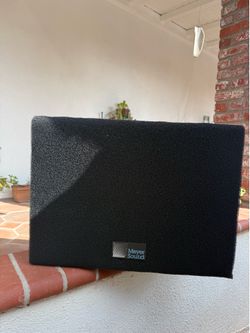 Meyer Sound UMS-1P Powered Sub (2)