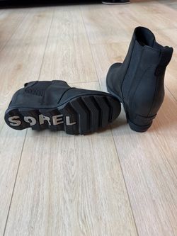 SOREL LADIES BOOTS - BARELY WORN
