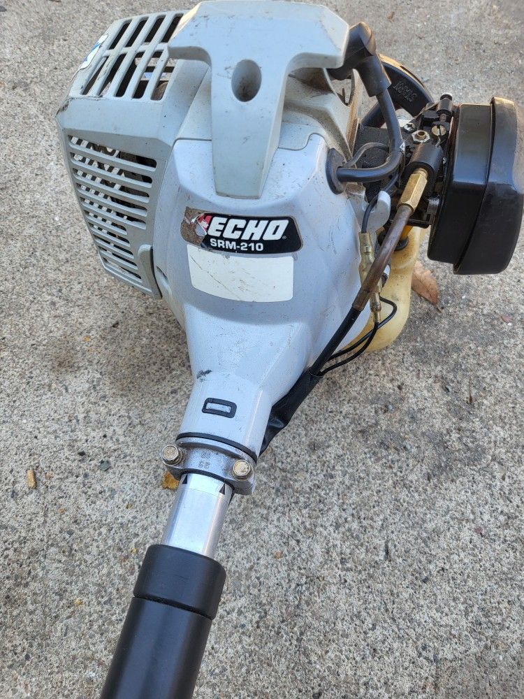 Echo SRM 210 Weedeater