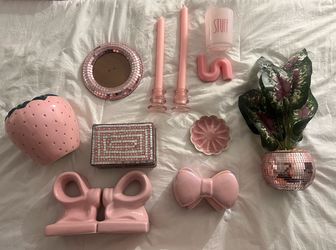 Pink decor