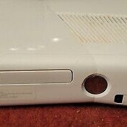 Xbox 360 Slim White 250 Gb