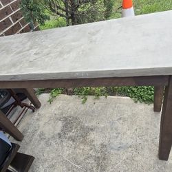 Breakfast / Entry Table