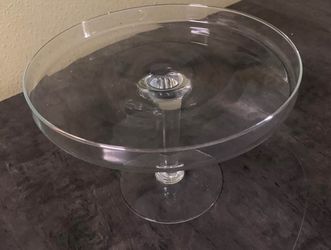 Elegant Clear Glass Pedestal Bowl / Cake Stand