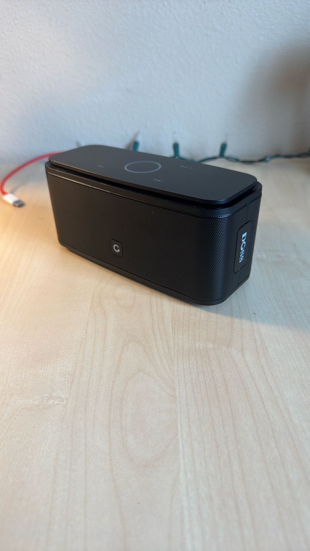 Doss Speaker