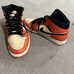 Jordan 1 Mid Team Orange Black
